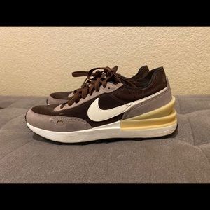 Nike waffle one brown